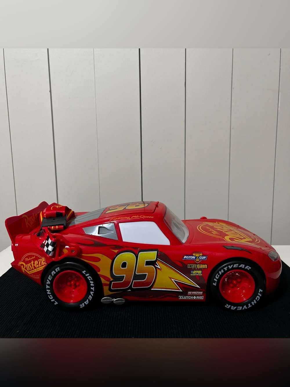 Disney Park Lighting McQueen Light Up Popcorn Bucket 2026 NWT - Picture 2 of 4